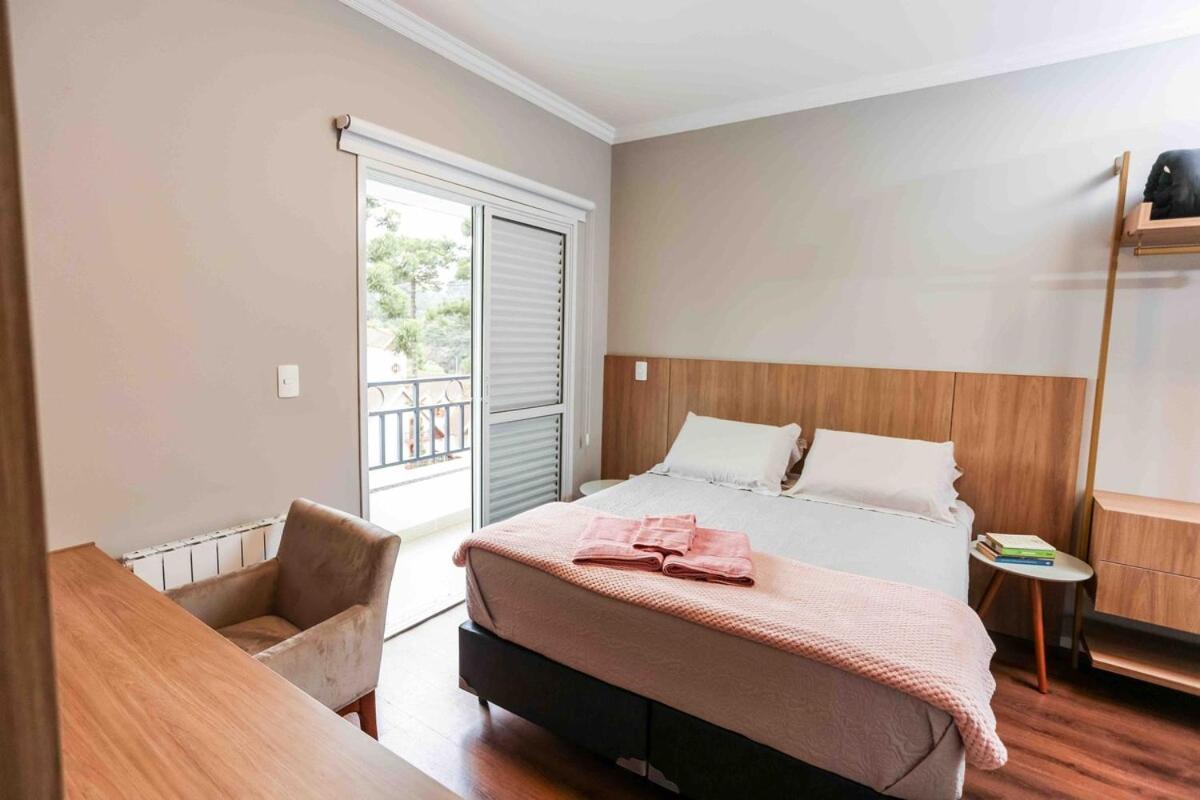 Quatro Estações Hospeda: Elegant Retreat Near Baden Baden Apartamento